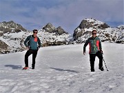 05 Intanto ci godiamoo la vista della bellissima conca del Calvi ancora ben innevata